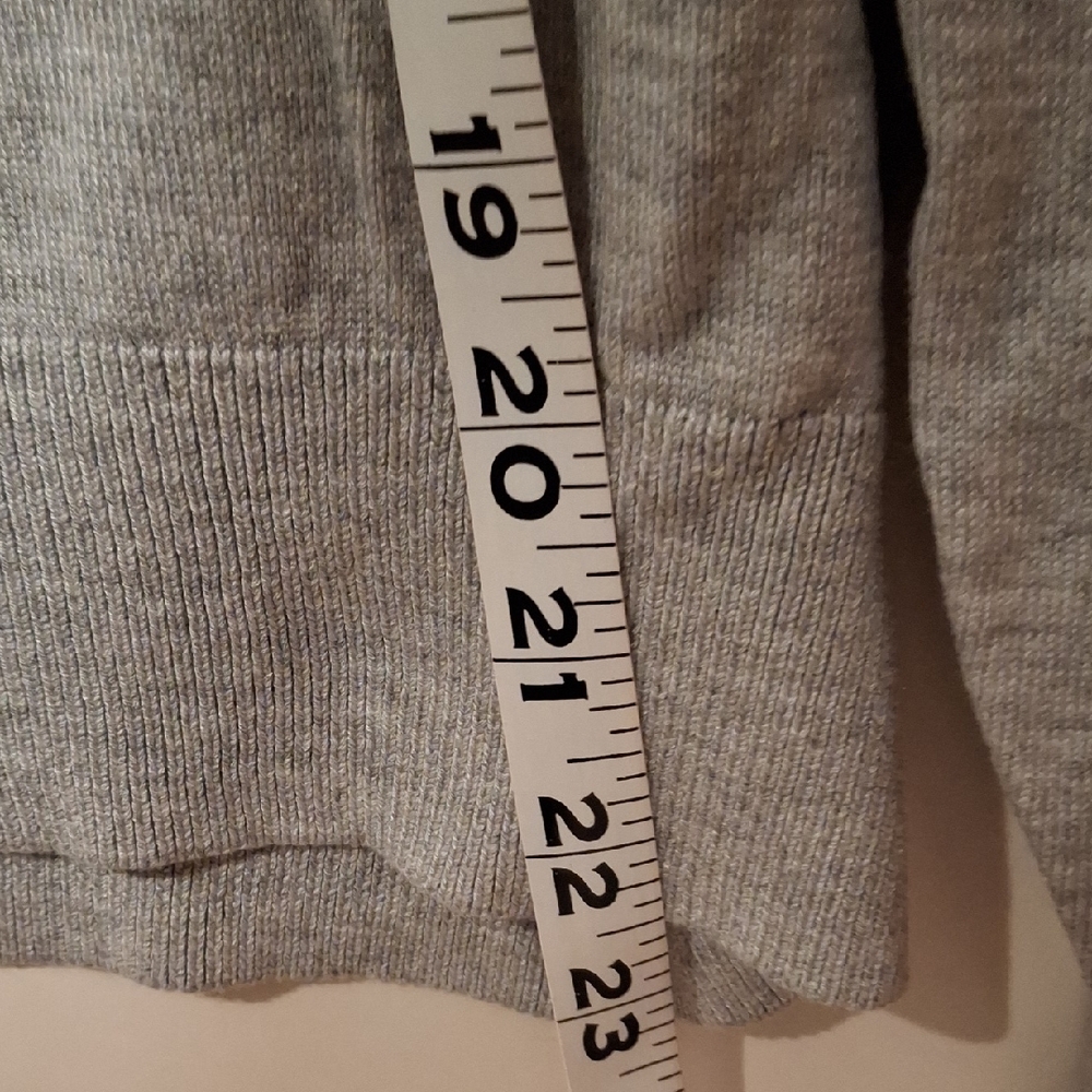 H&M Light Gray Basic Sweater - Picture 3 of 5